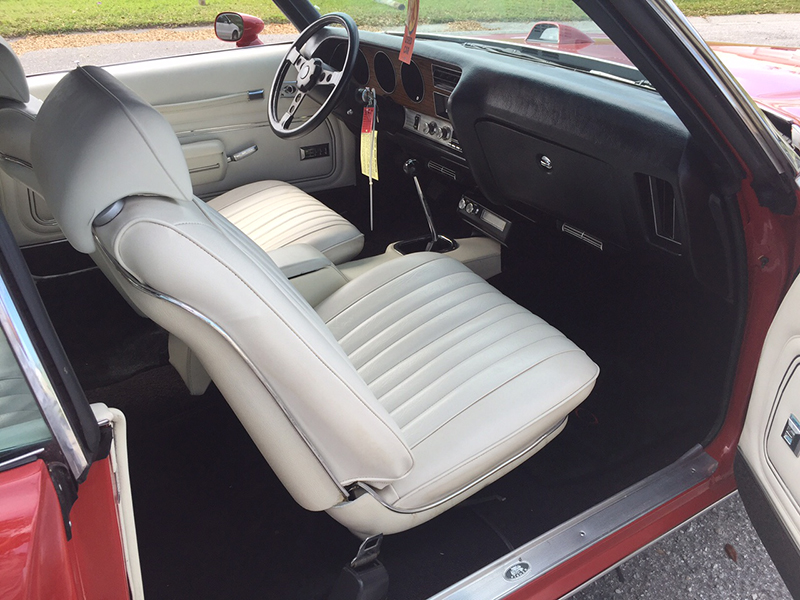 3rd Image of a 1972 PONTIAC LEMANS W/ GTO PACKAGE