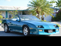Image 2 of 5 of a 1991 CHEVROLET CAMARO