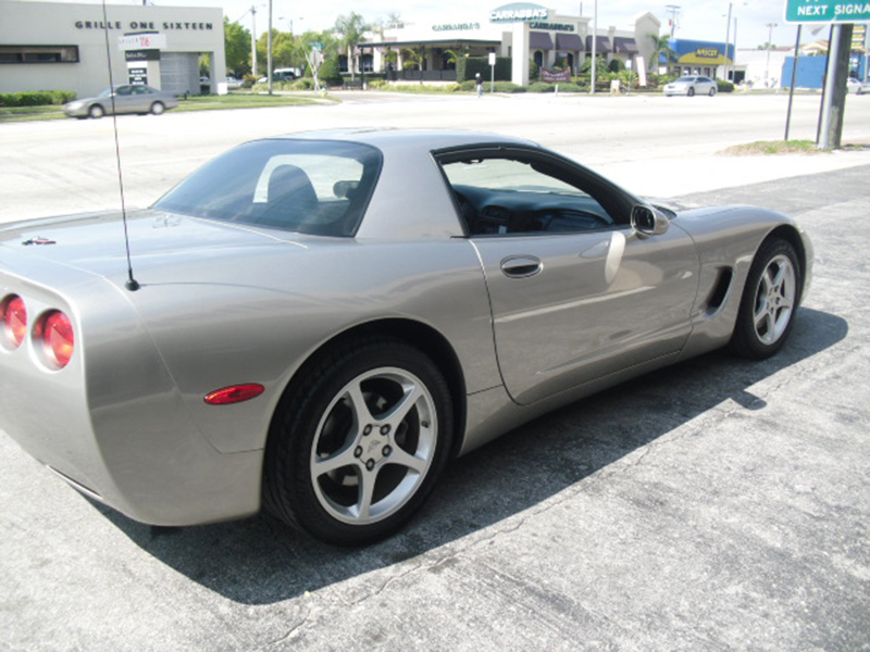 3rd Image of a 2000 CHEVROLET CORVETTE