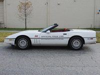 Image 3 of 10 of a 1986 CHEVROLET CORVETTE