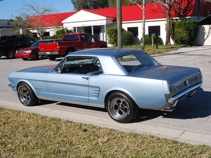 2nd Image of a 1966 FORD MUSTANG