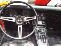 Image 4 of 7 of a 1975 CHEVROLET CORVETTE