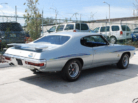 Image 4 of 12 of a 1971 PONTIAC GTO