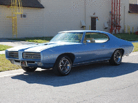 Image 2 of 10 of a 1969 PONTIAC GTO