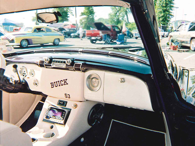 4th Image of a 1953 BUICK ROADMASTER