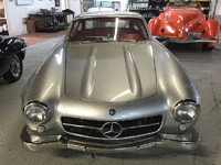 Image 3 of 5 of a 2015 MERCEDES GULLWING