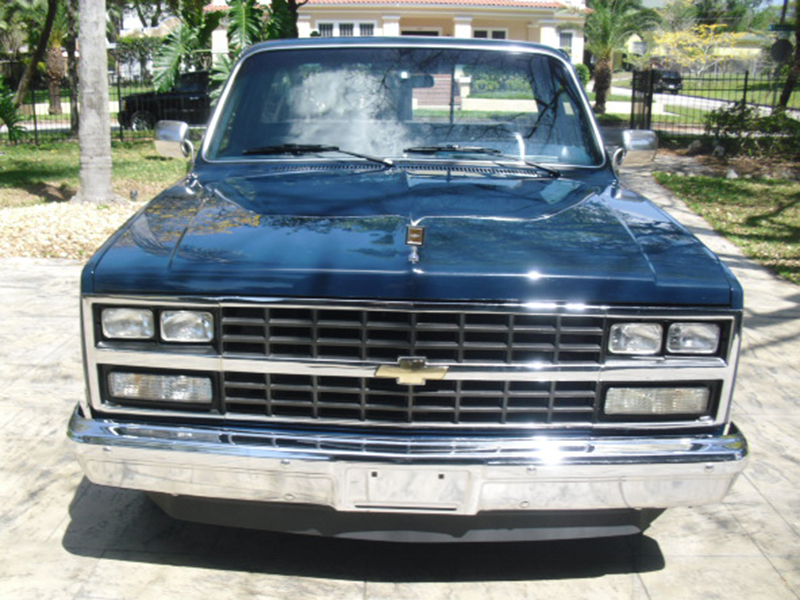 2nd Image of a 1986 CHEVROLET C10