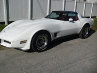 Image 3 of 9 of a 1981 CHEVROLET CORVETTE