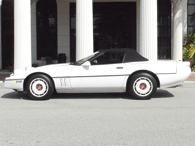 3rd Image of a 1987 CHEVROLET C4-1 CORVETTE