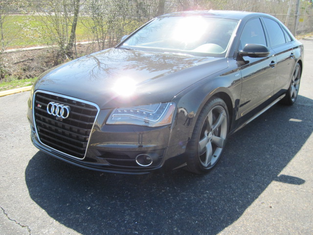 1st Image of a 2014 AUDI S8 4.0T