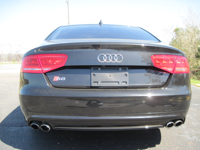 6th Image of a 2014 AUDI S8 4.0T