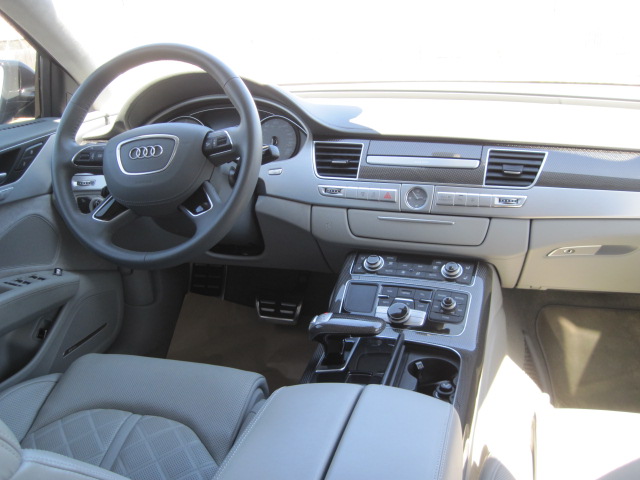9th Image of a 2014 AUDI S8 4.0T