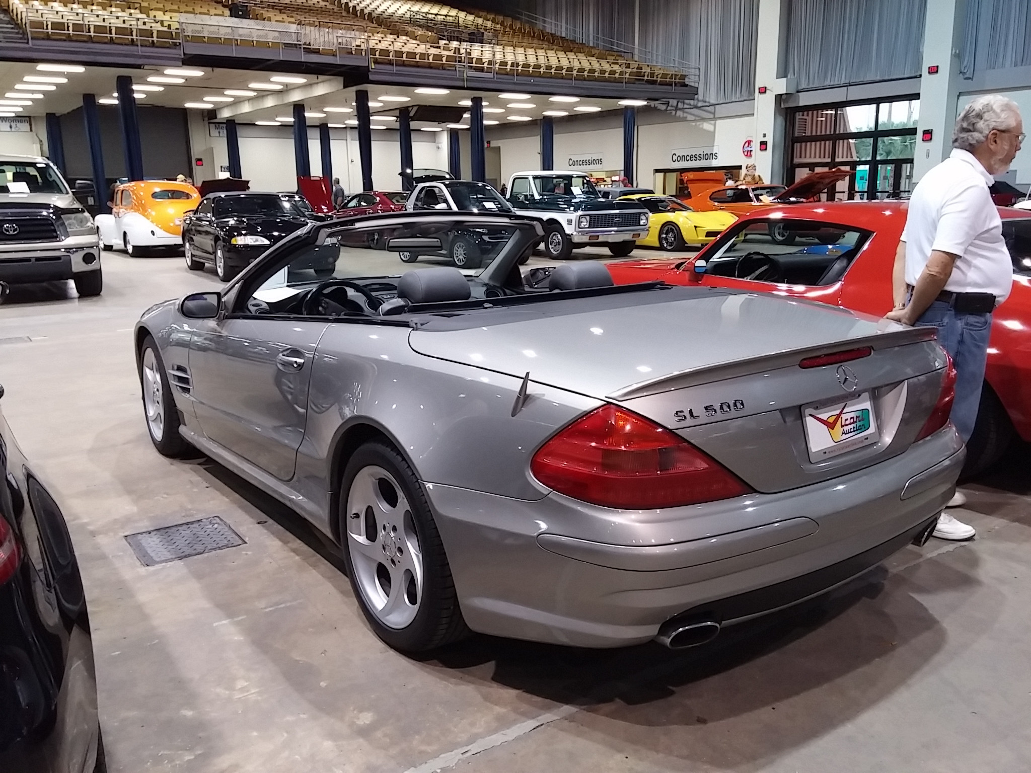 1st Image of a 2004 MERCEDES-BENZ 500