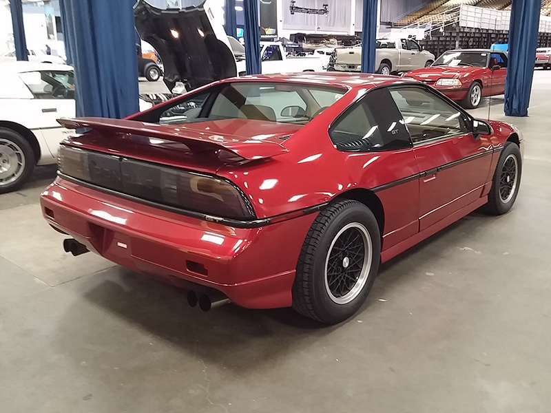 1st Image of a 1988 PONTIAC FIERO