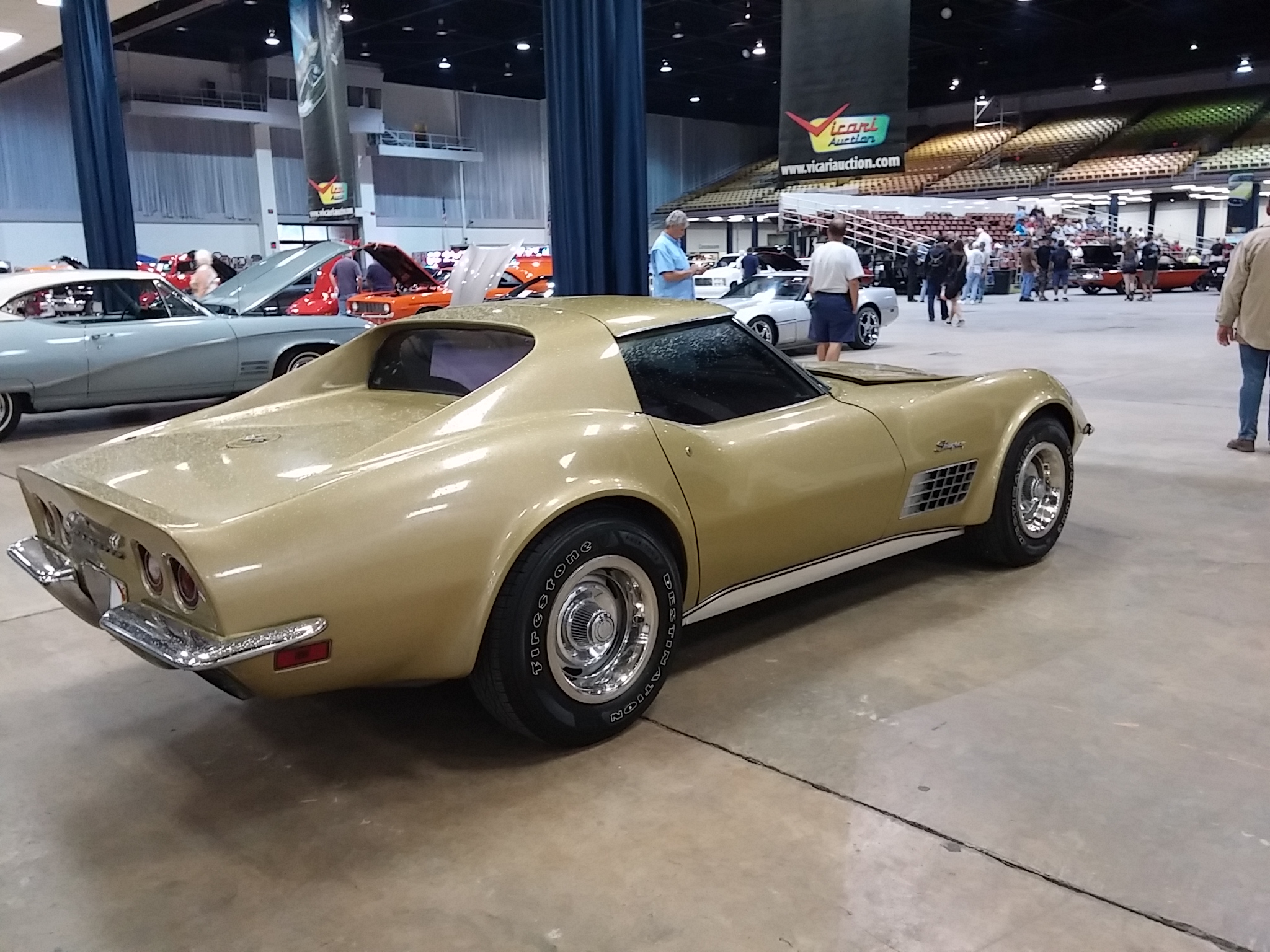 1st Image of a 1972 CHEVROLET CORVETTE STINGRAY