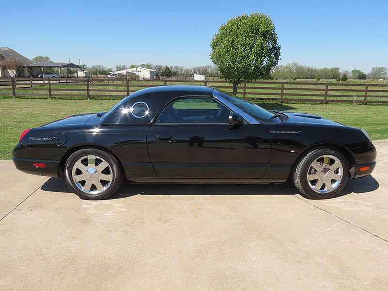 3rd Image of a 2002 FORD THUNDERBIRD PREMIUM