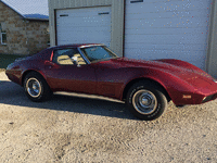 Image 2 of 7 of a 1974 CHEVROLET CORVETTE