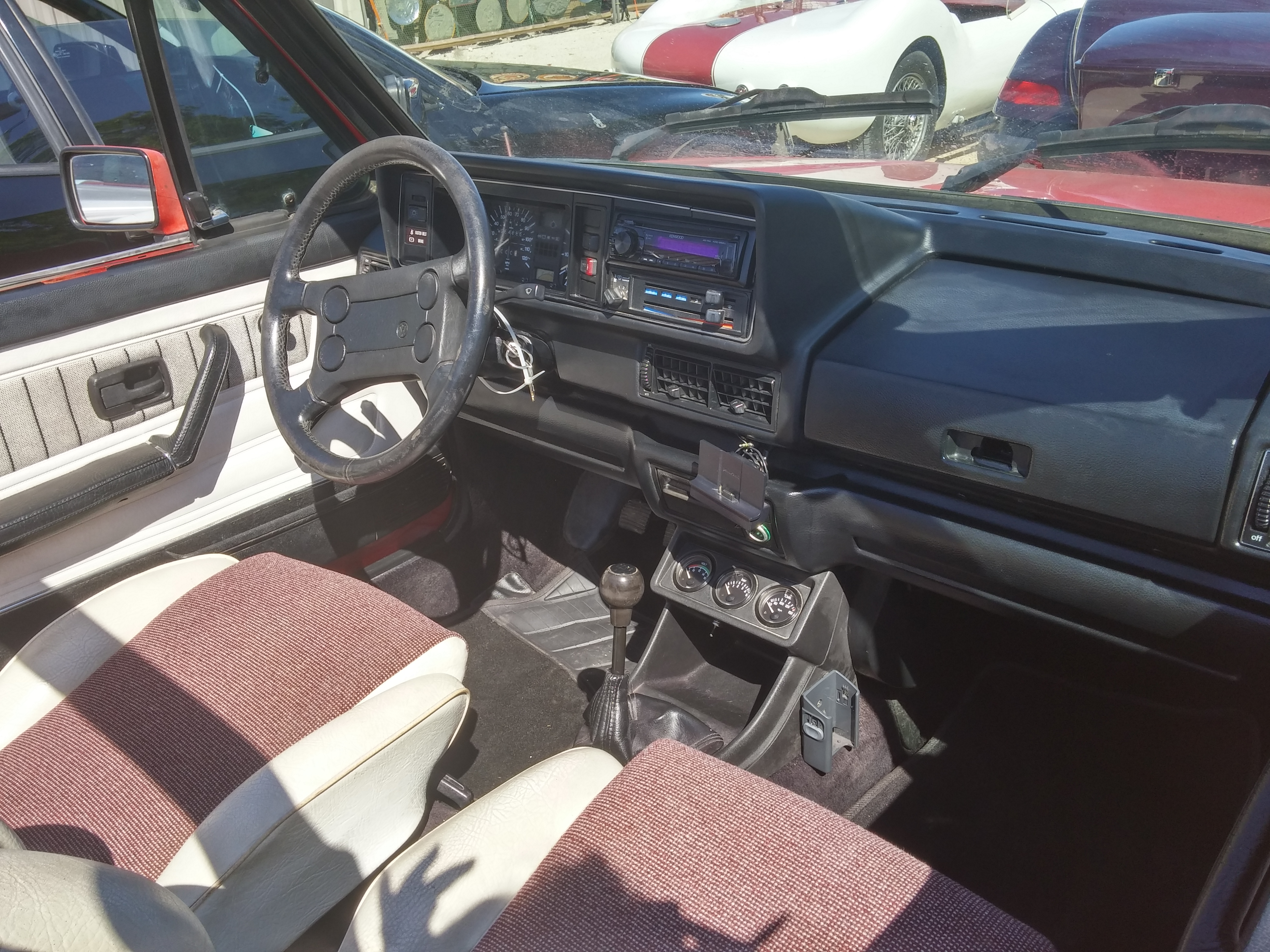 2nd Image of a 1987 VOLKSWAGEN CABRIOLET