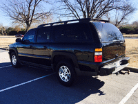 Image 3 of 13 of a 2004 CHEVROLET SUBURBAN