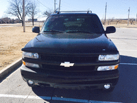 Image 5 of 13 of a 2004 CHEVROLET SUBURBAN