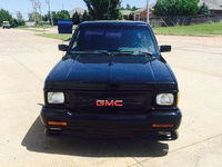 Image 5 of 12 of a 1992 GMC SONOMA GT