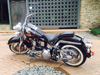 Image 3 of 14 of a 1994 HARLEY DAVIDSON FLSTC