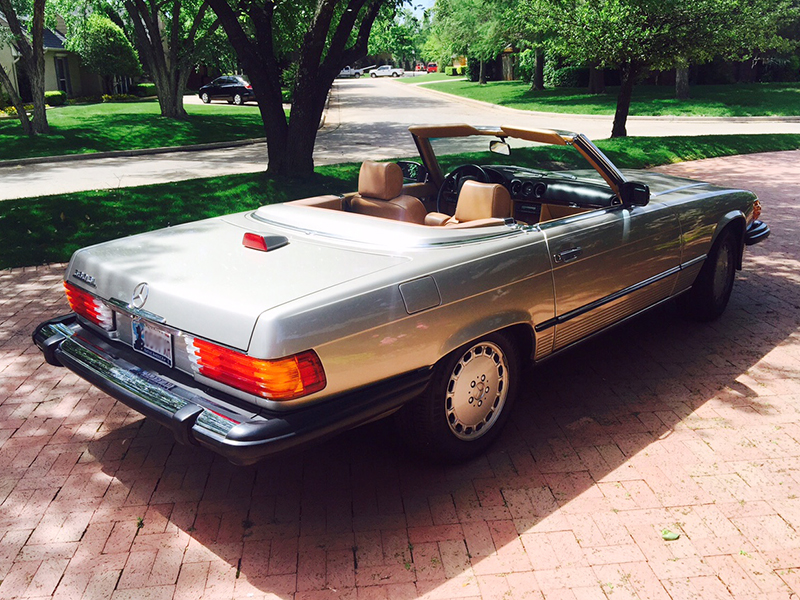 2nd Image of a 1986 MERCEDES-BENZ 560 560SL