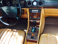 Image 7 of 15 of a 1986 MERCEDES-BENZ 560 560SL