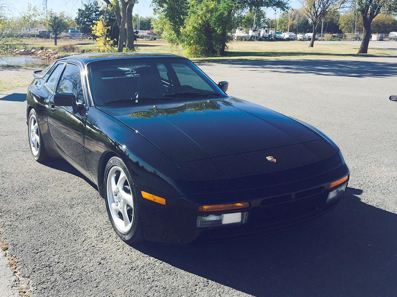 1st Image of a 1988 PORSCHE 944 TURBO