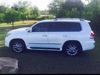 Image 4 of 14 of a 2015 LEXUS LX 570