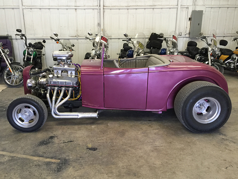 2nd Image of a 1932 FORD ROADSTER