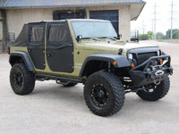 Image 6 of 25 of a 2013 JEEP WRANGLER
