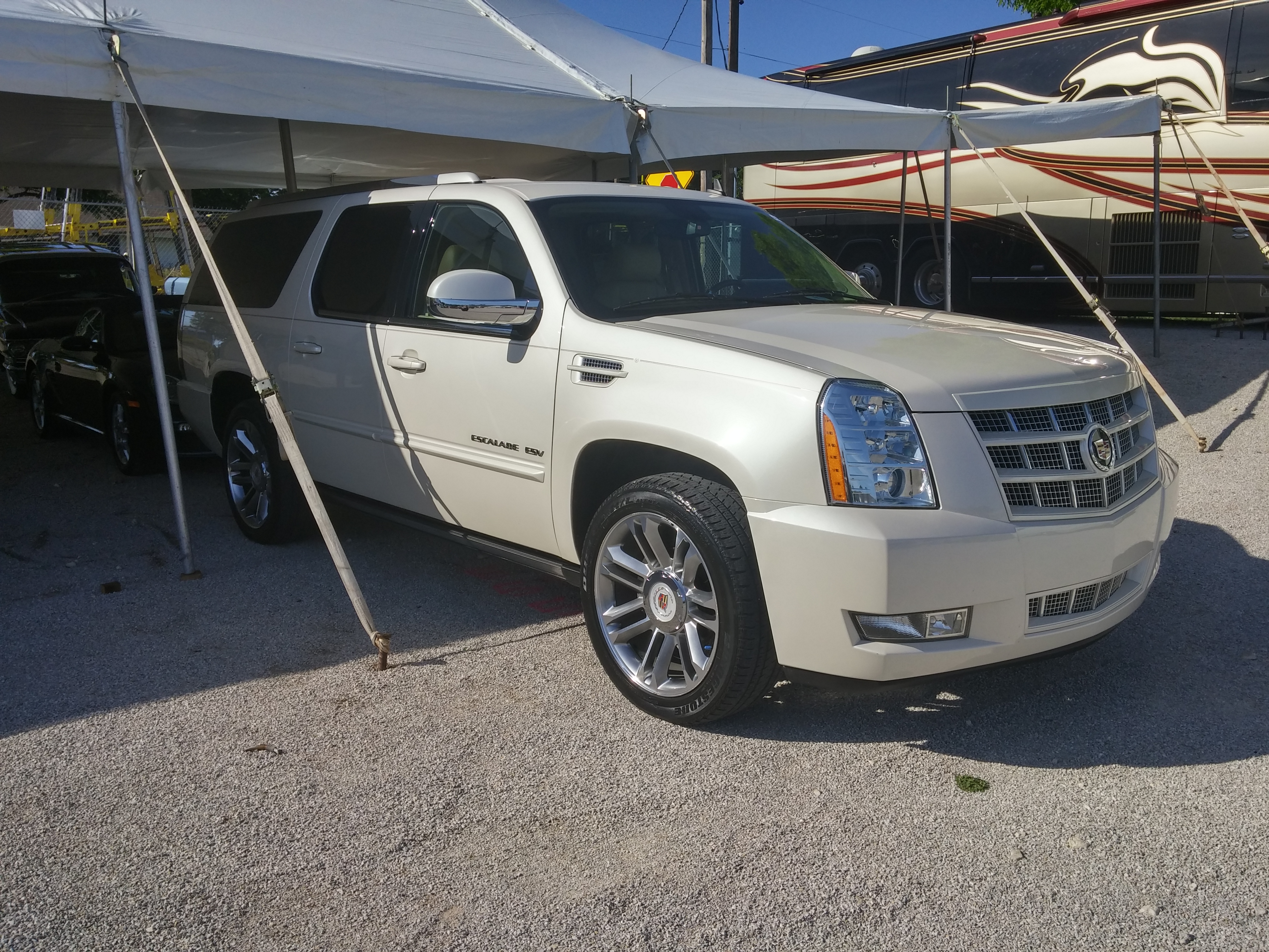 0th Image of a 2014 CADILLAC ESCALADE ESV PREMIUM