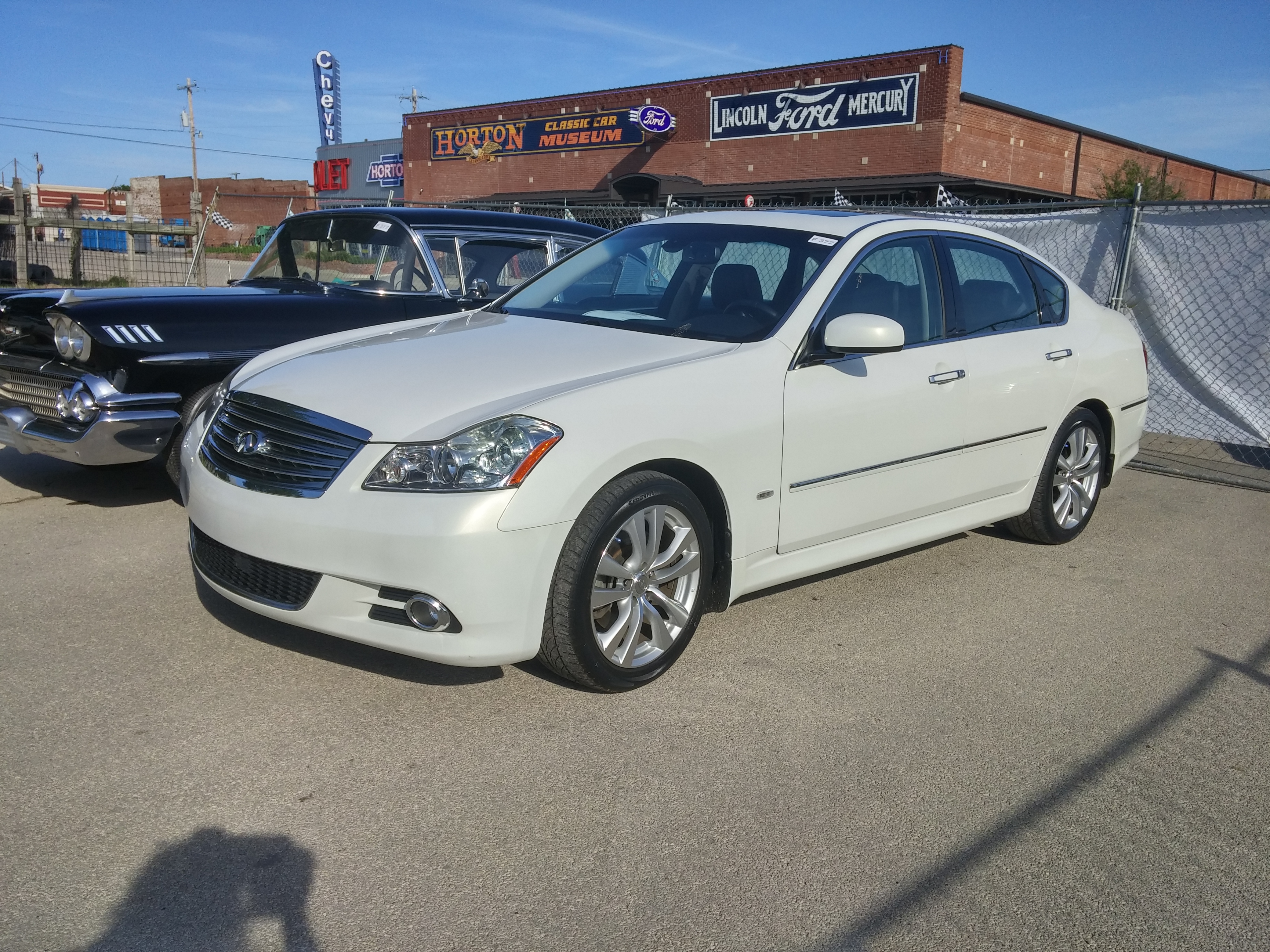 0th Image of a 2010 INFINITI M35