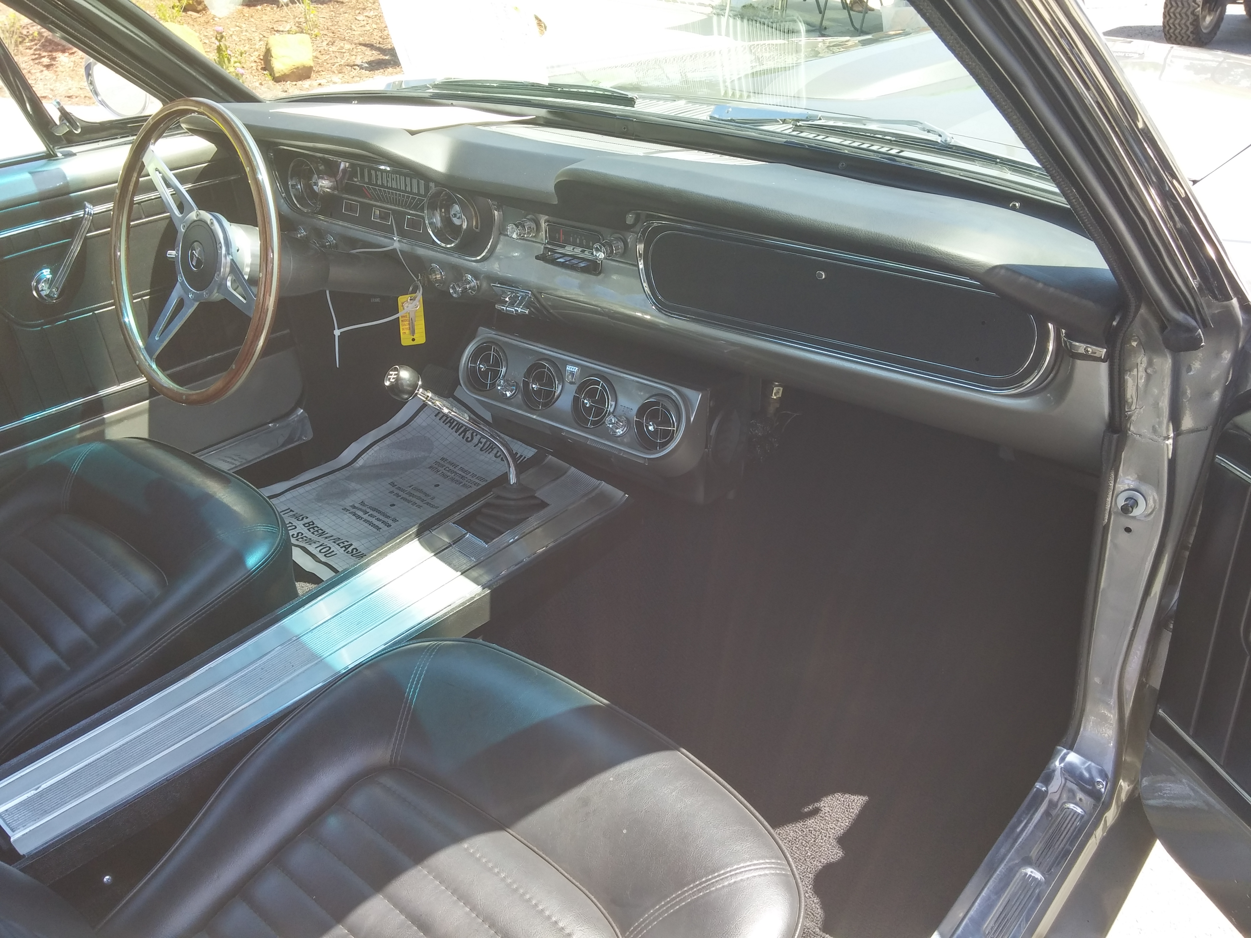 2nd Image of a 1965 FORD MUSTANG FAST BACK