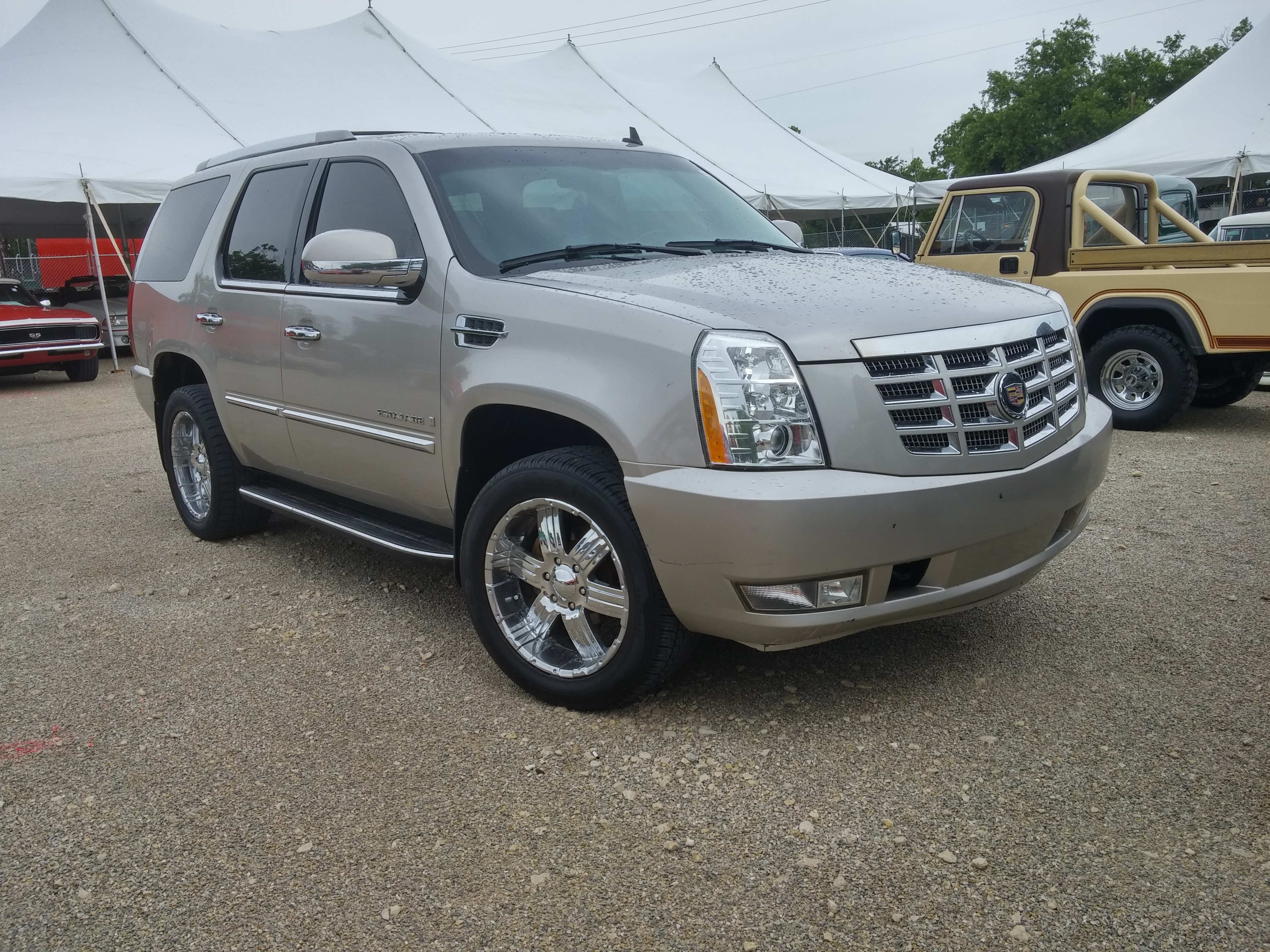 0th Image of a 2007 CADILLAC ESCALADE 1500; LUXURY