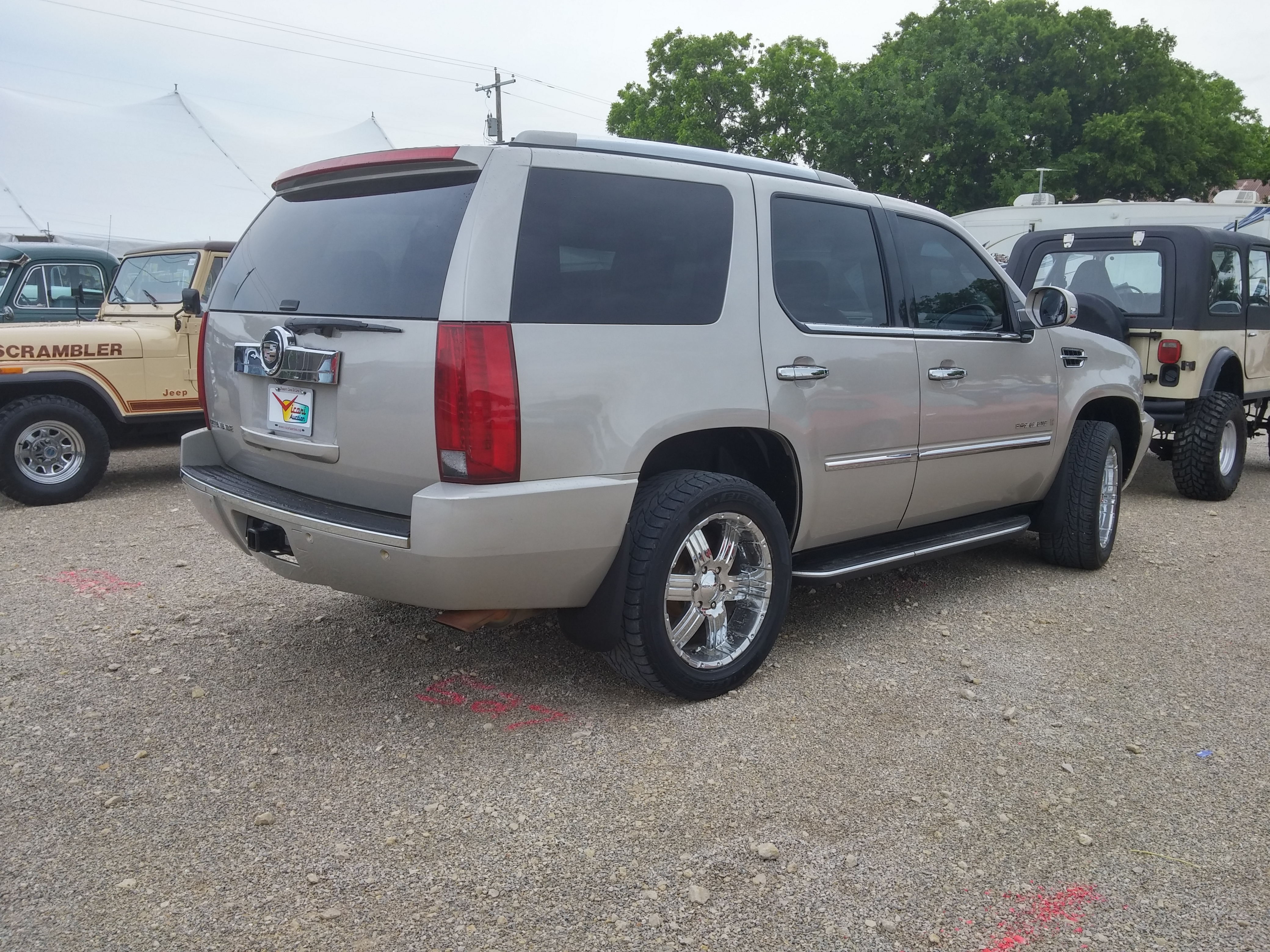 1st Image of a 2007 CADILLAC ESCALADE 1500; LUXURY