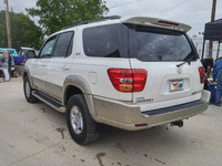 Image 2 of 6 of a 2001 TOYOTA SEQUOIA VCK40L  SR5