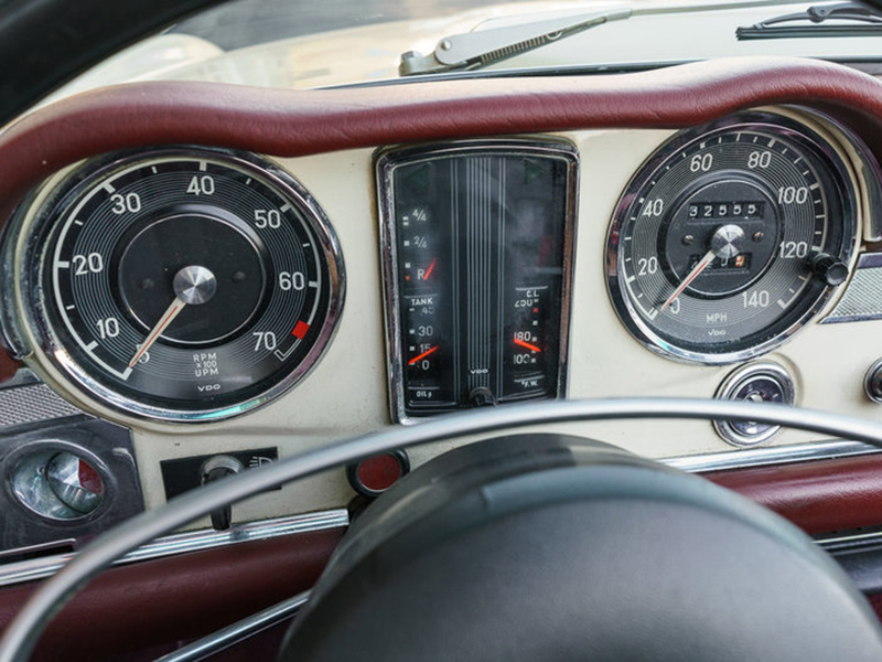 13th Image of a 1969 MERCEDES BENZ 280SL