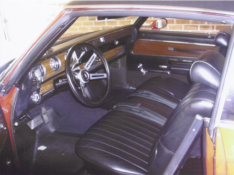 4th Image of a 1972 OLDSMOBILE CUTLASS