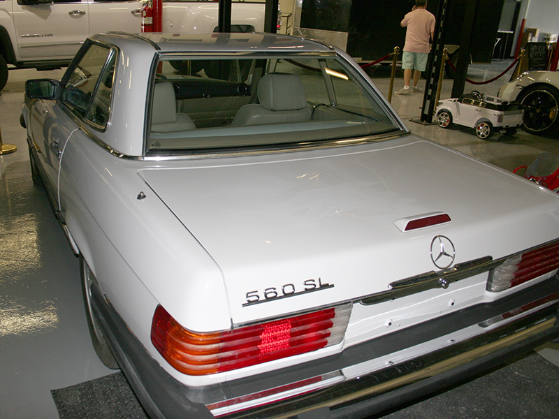 2nd Image of a 1989 MERCEDES-BENZ 560 560SL