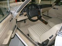 Image 4 of 7 of a 1989 MERCEDES-BENZ 560 560SL