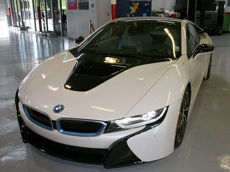 1st Image of a 2015 BMW I8