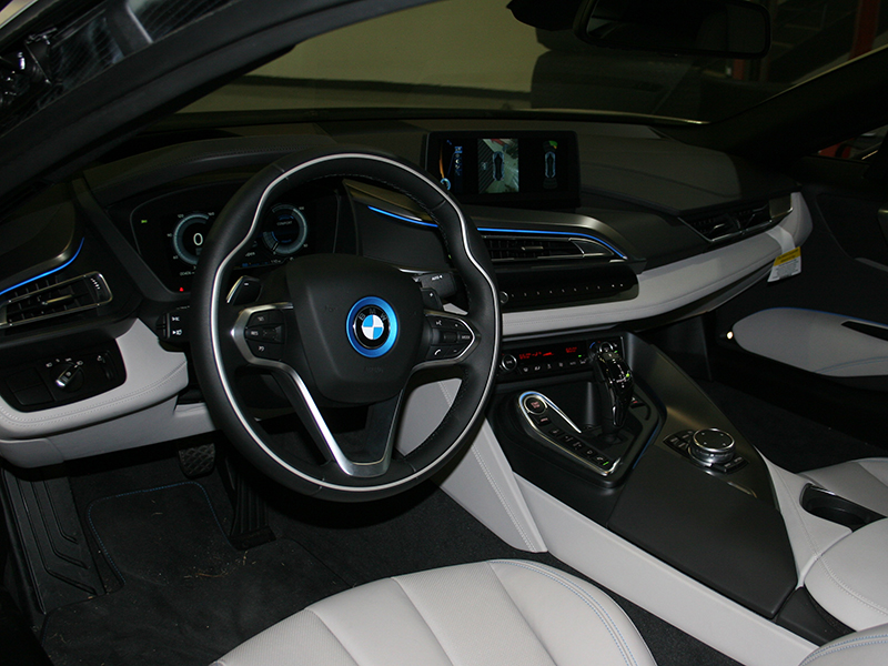 8th Image of a 2015 BMW I8