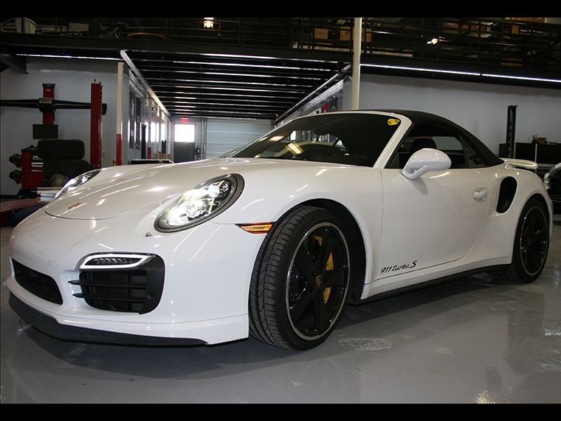 1st Image of a 2015 PORSCHE 911 TURBO