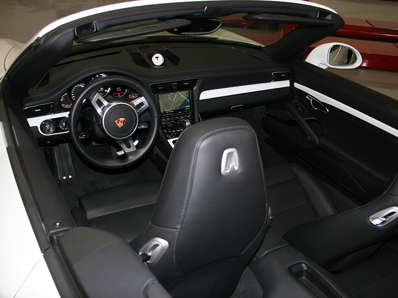 6th Image of a 2015 PORSCHE 911 TURBO