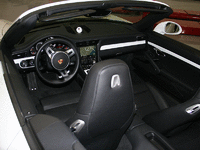 Image 7 of 8 of a 2015 PORSCHE 911 TURBO