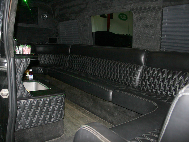 2nd Image of a 2008 DODGE SPRINTER 2500