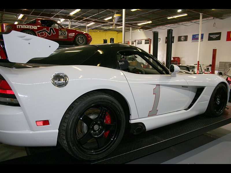 11th Image of a 2010 DODGE VIPER ACRX