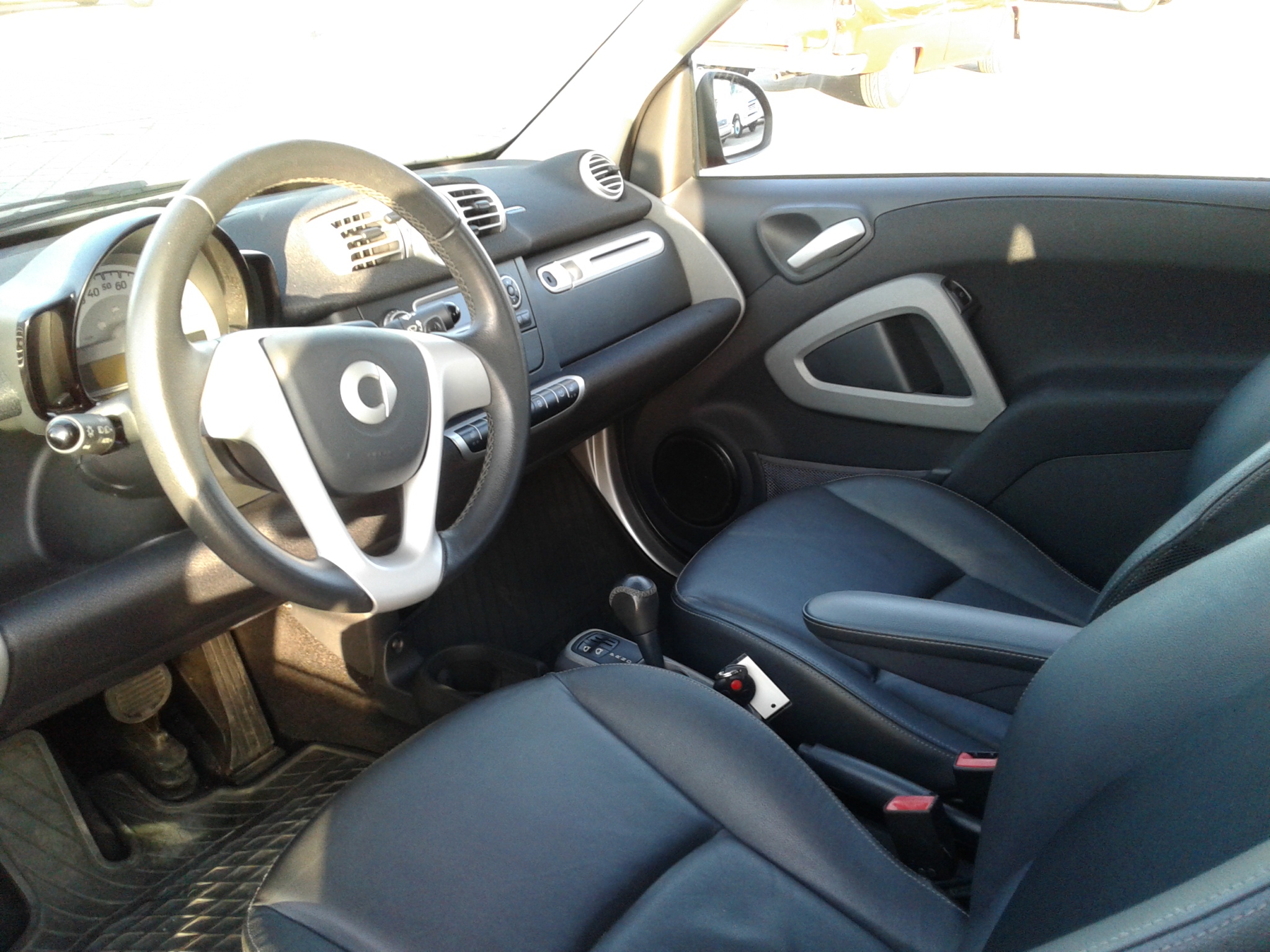 2nd Image of a 2012 SMART FORTWO PASSION CABRIO